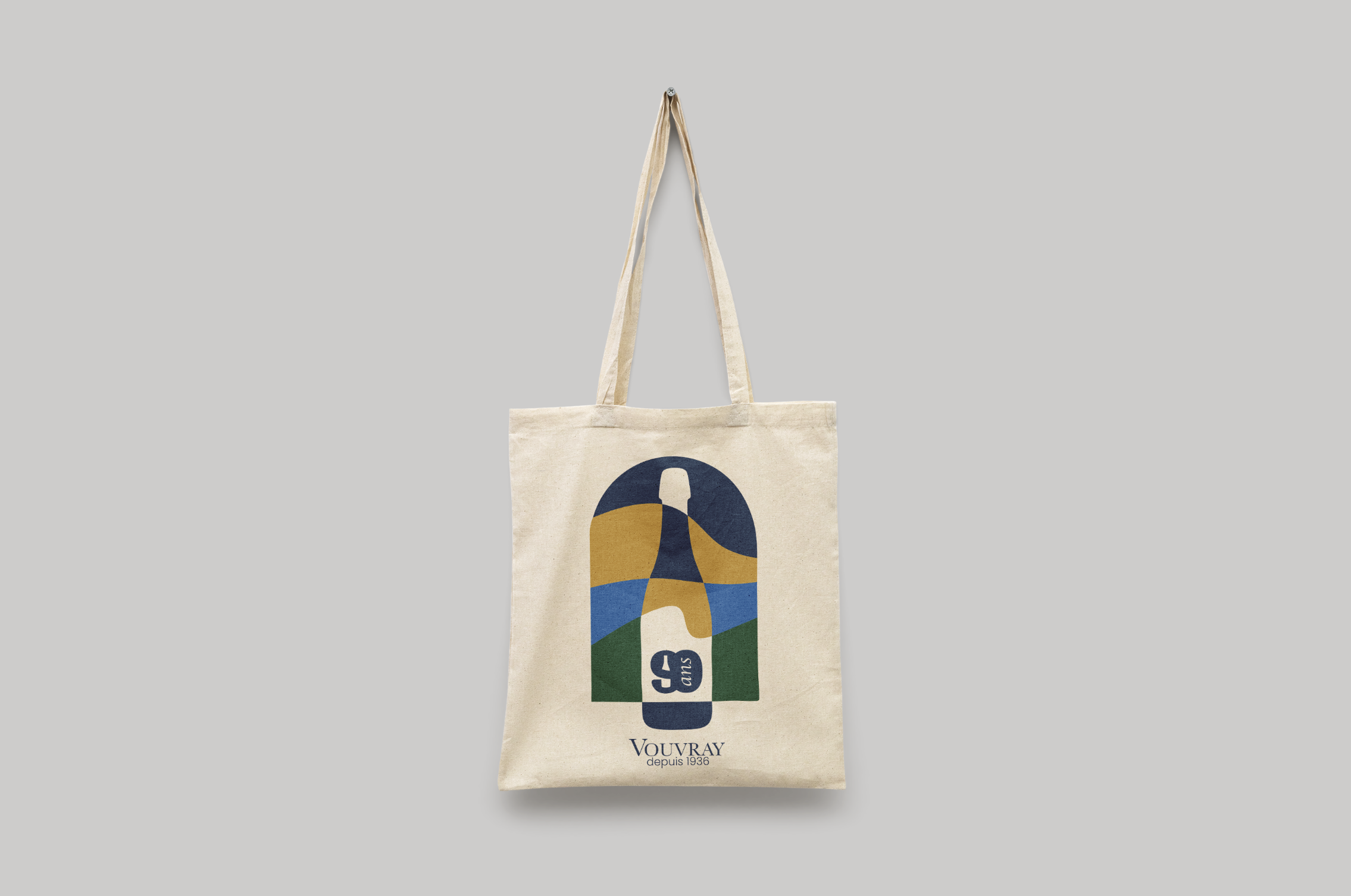 90 ans Vouvray AOC appellation vin vigneron Touraine logo identité visuelle charte graphique graphiste agence de communication tote bag sac mockup